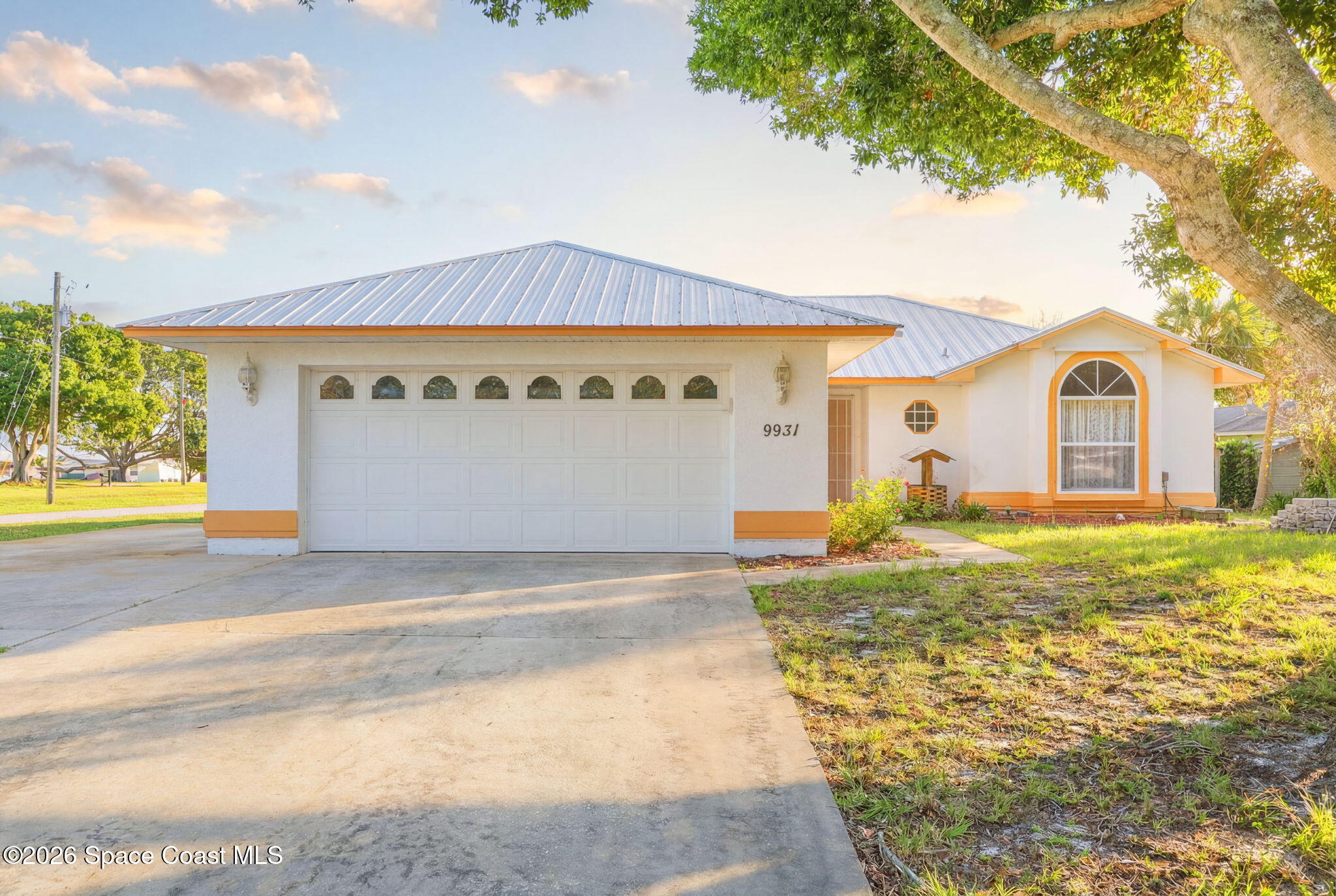 9931 Oak Street Sebastian, FL 32976 - Photo 1 of 41 6-web-or-mls-Little_Hollywood_2