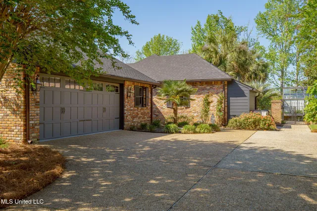 $1,475,000 | 65 Pecan Acres, Hattiesburg, MS 39402