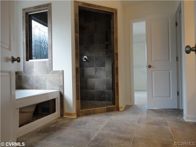 16031 Longlands Road Chesterfield, VA 23832 - Photo 8 of 9 Master Bath