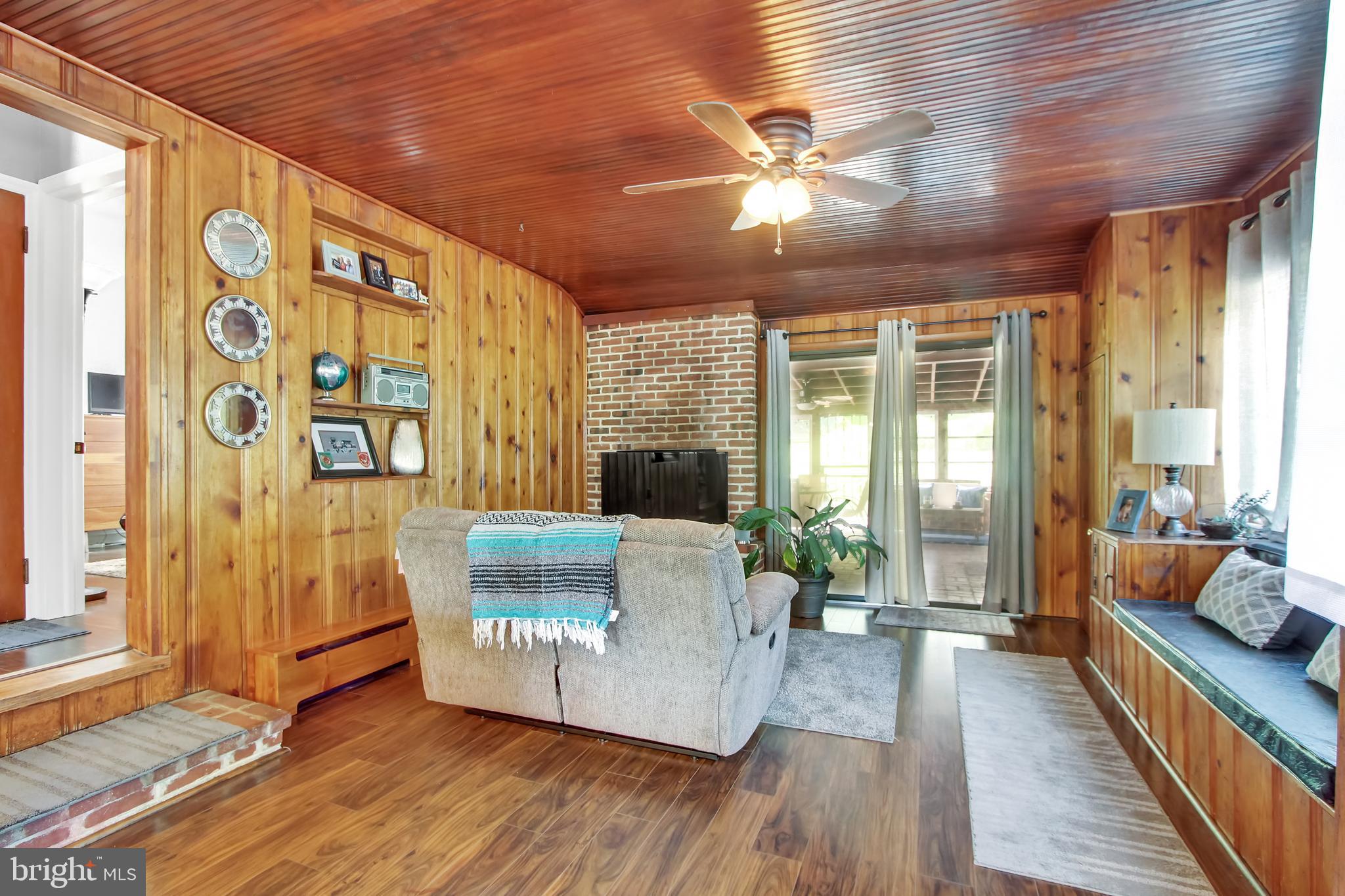 204 Chestnut Street Delta, PA 17314 - Photo 11 of 27 Gallery Image 11