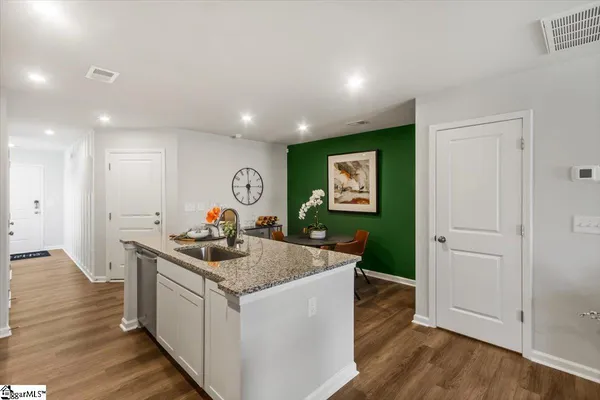 $195,905 | 1299 Forestbrook Lane, Spartanburg, SC 29303
