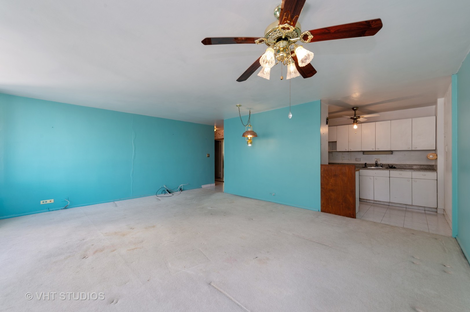 5701 North Sheridan Road, Unit 15H Chicago, IL 60660 - Photo 4 of 13