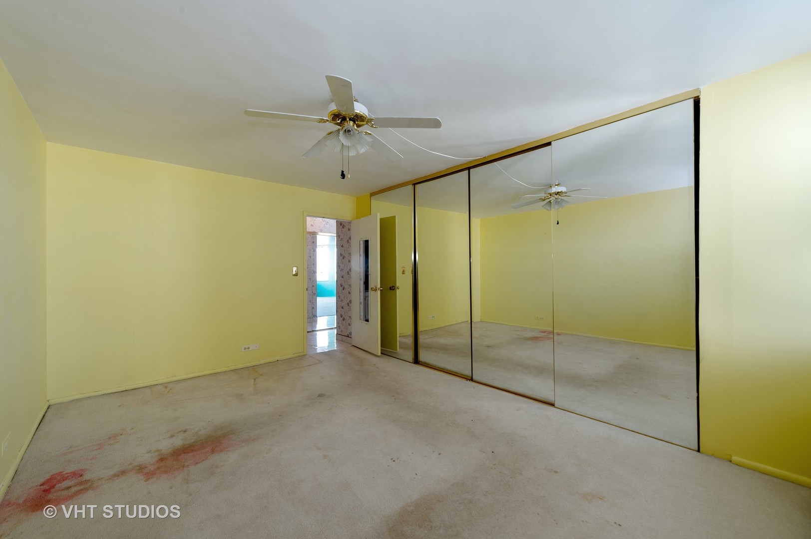 5701 North Sheridan Road, Unit 15H Chicago, IL 60660 - Photo 7 of 13