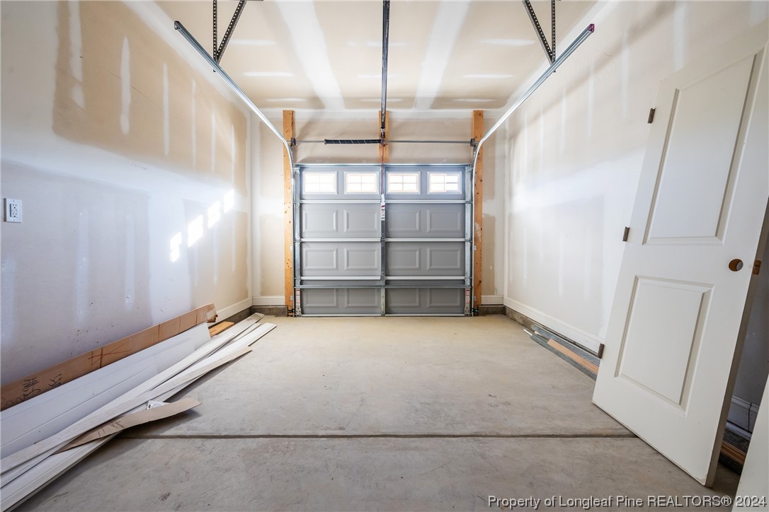 908 Westland Ridge Road Fayetteville, NC 28311 - Photo 13 of 28 a view of an empty room with a window