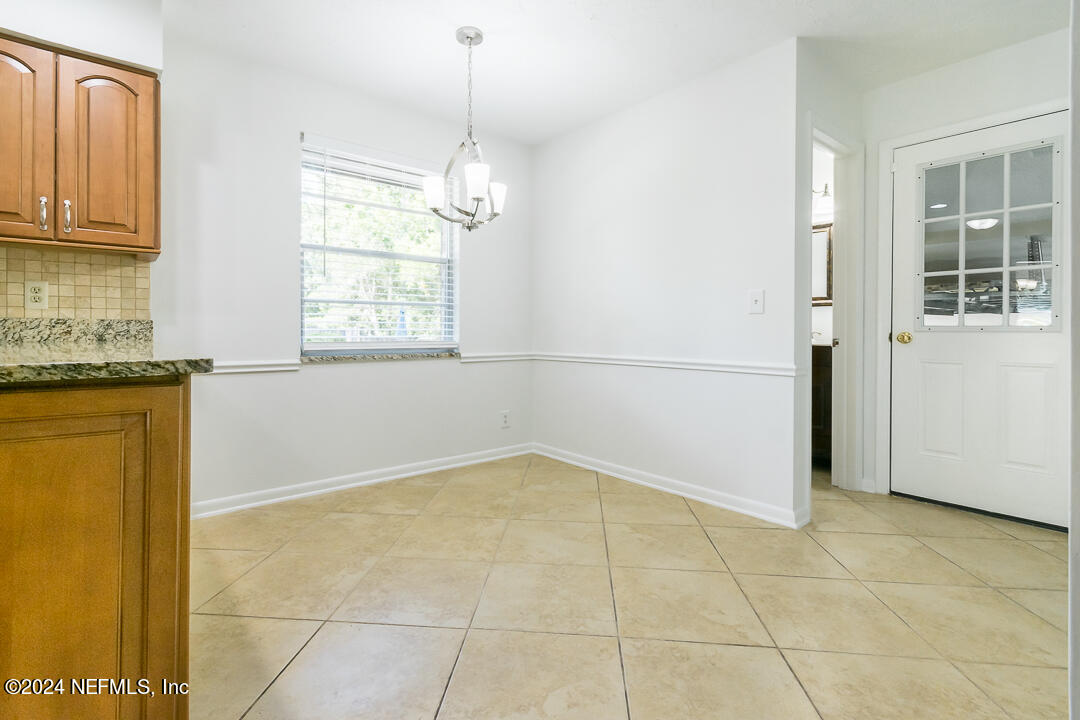 4044 Fincannon Road West Jacksonville, FL 32277 - Photo 11 of 30 Breakfast Room