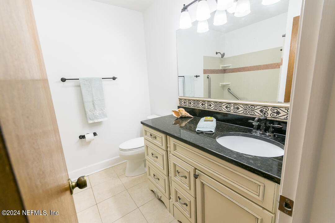 4044 Fincannon Road West Jacksonville, FL 32277 - Photo 19 of 30 Hall Bath