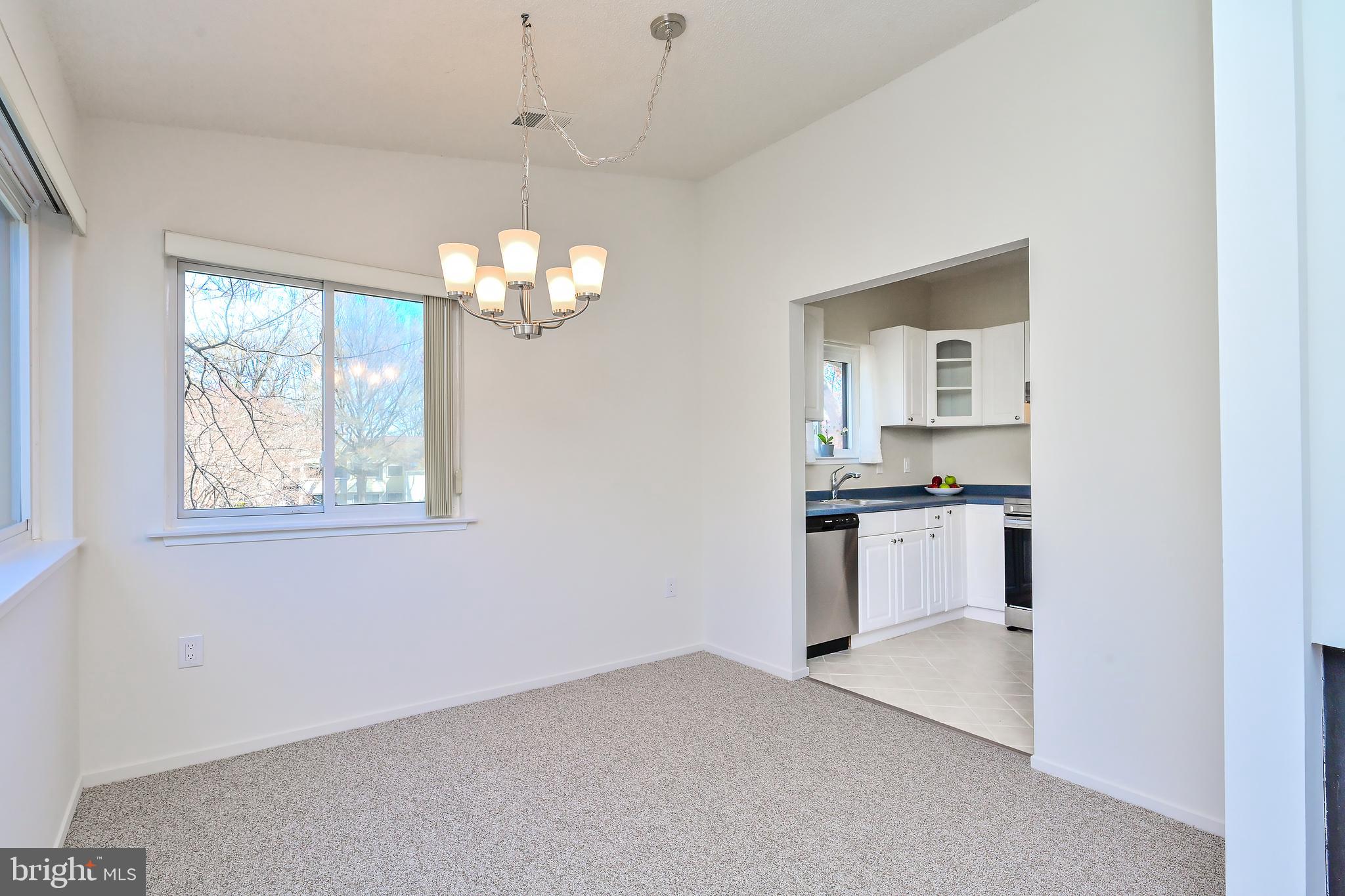 1963 B Villaridge Drive, Unit 1963B Reston, VA 20191 - Photo 7 of 41 Dining Area