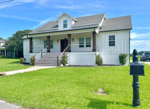 $295,000 | 508 West Laodis Street, Delcambre, LA 70528