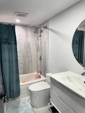 $2,100 | 7770 Tahiti Lane, Unit 202, Lake Worth, FL 33467