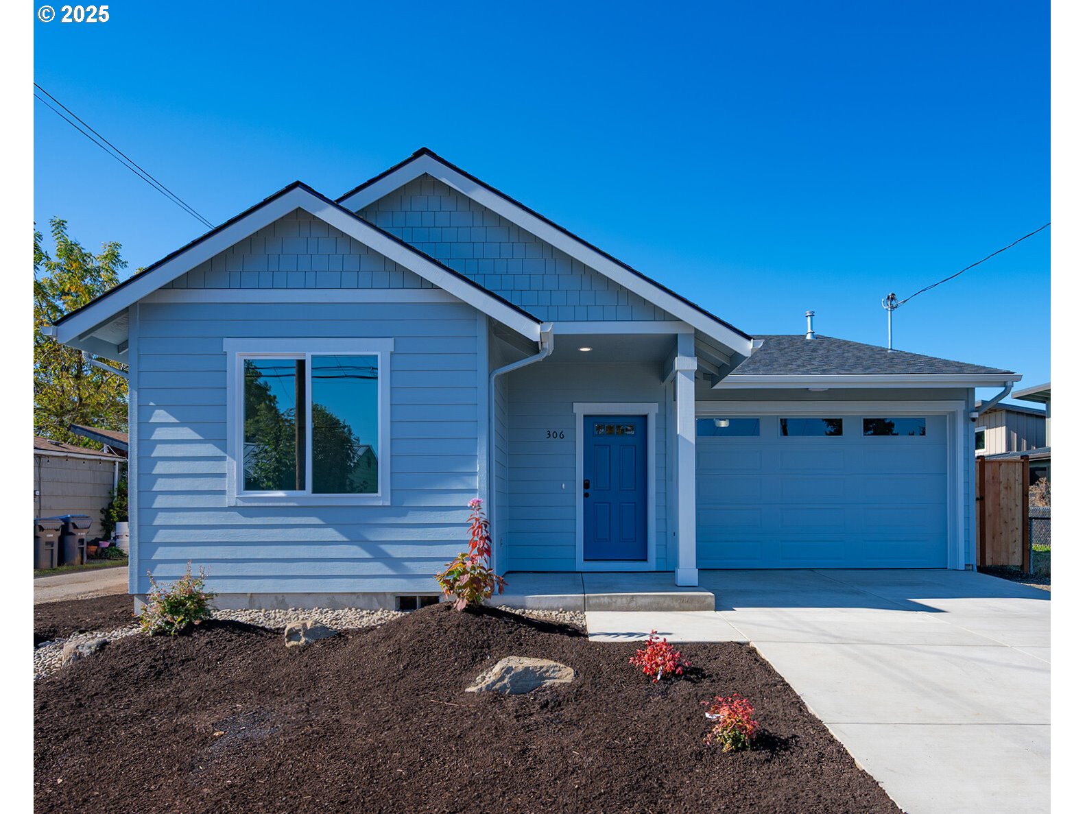 306 19th Street Springfield, OR 97477 - Photo 1 of 41