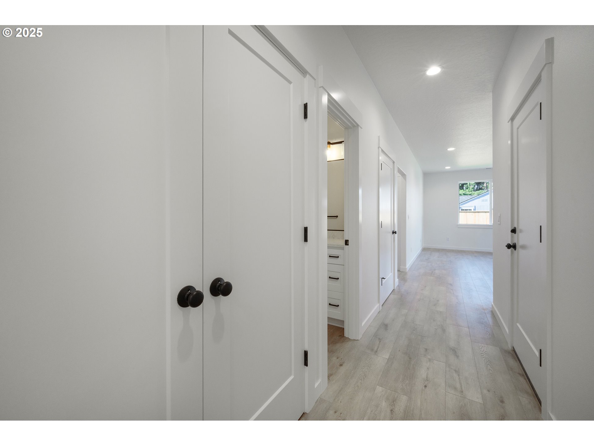 306 19th Street Springfield, OR 97477 - Photo 13 of 41