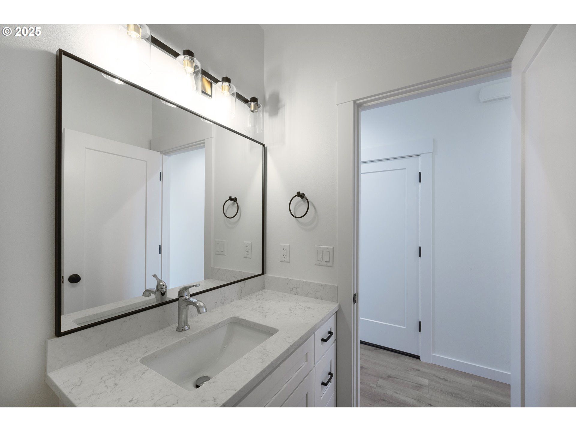 306 19th Street Springfield, OR 97477 - Photo 17 of 41