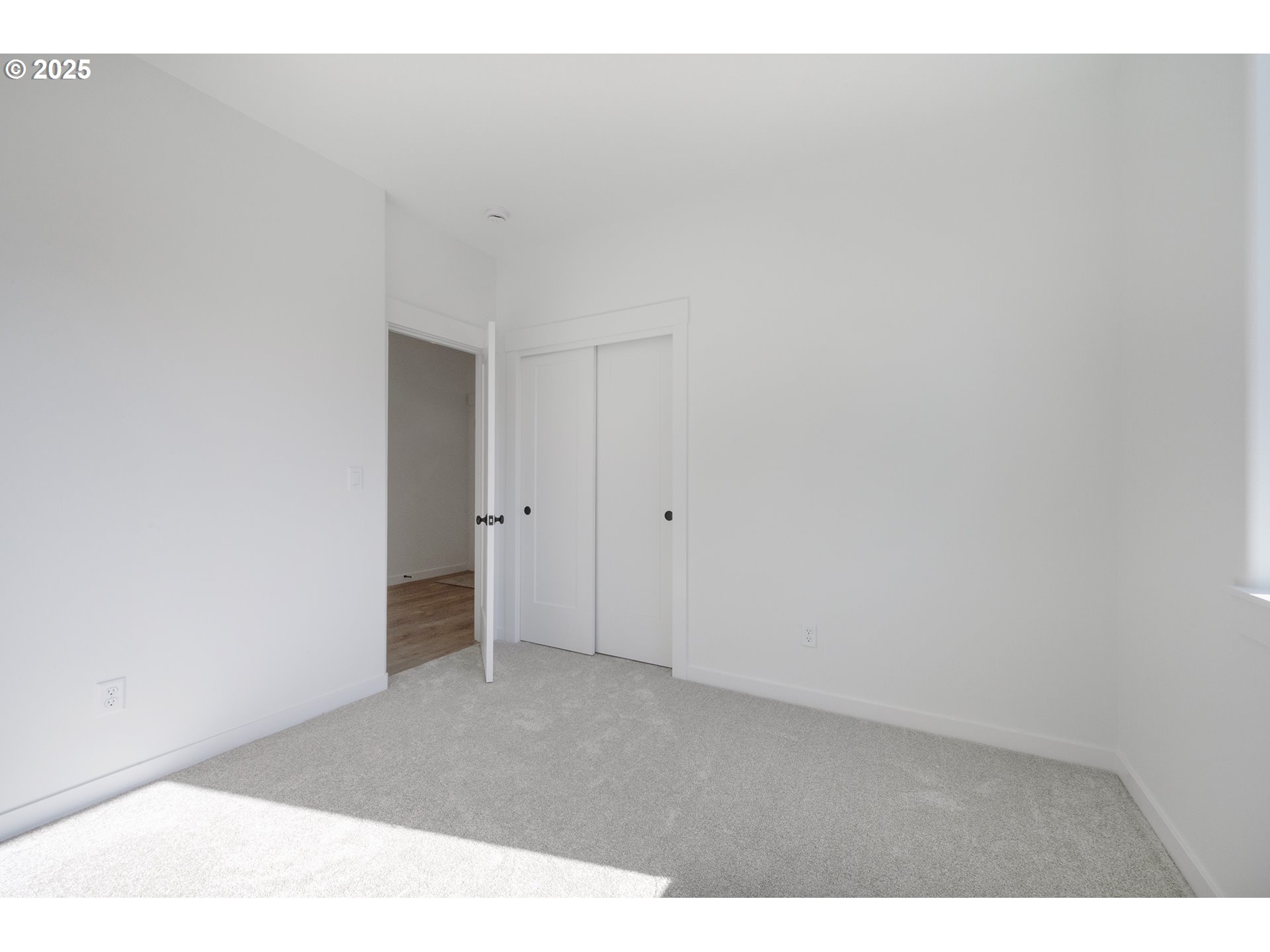 306 19th Street Springfield, OR 97477 - Photo 18 of 41