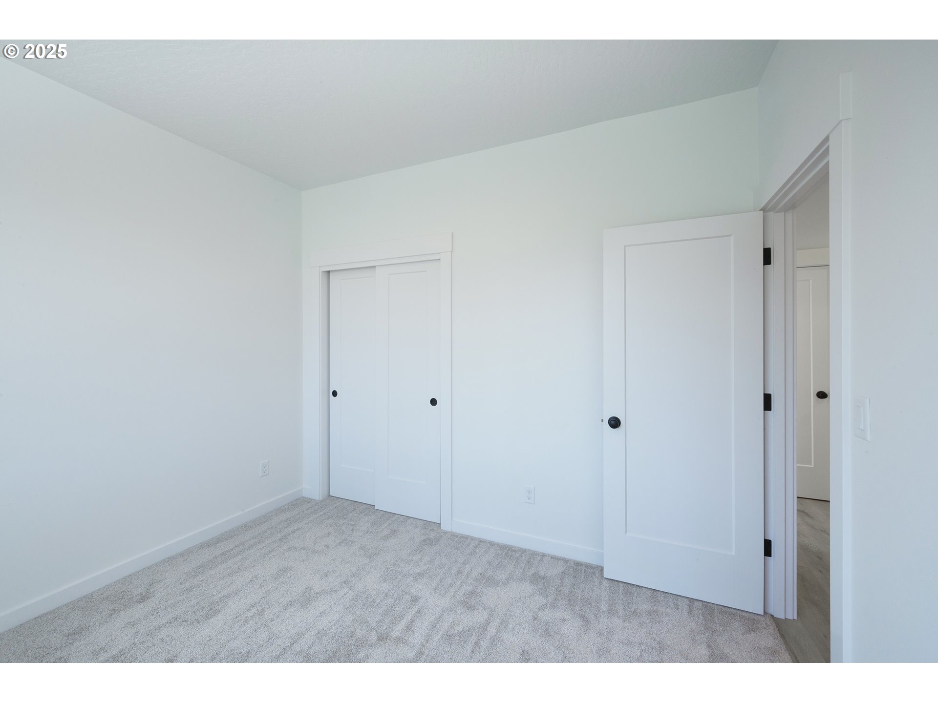 306 19th Street Springfield, OR 97477 - Photo 19 of 41