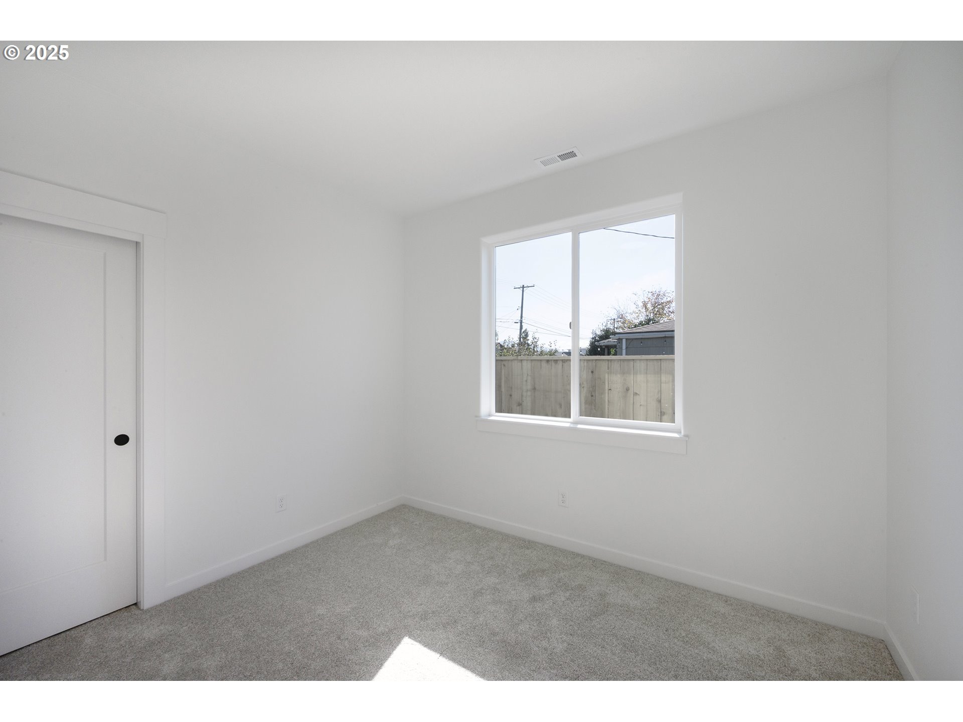 306 19th Street Springfield, OR 97477 - Photo 21 of 41