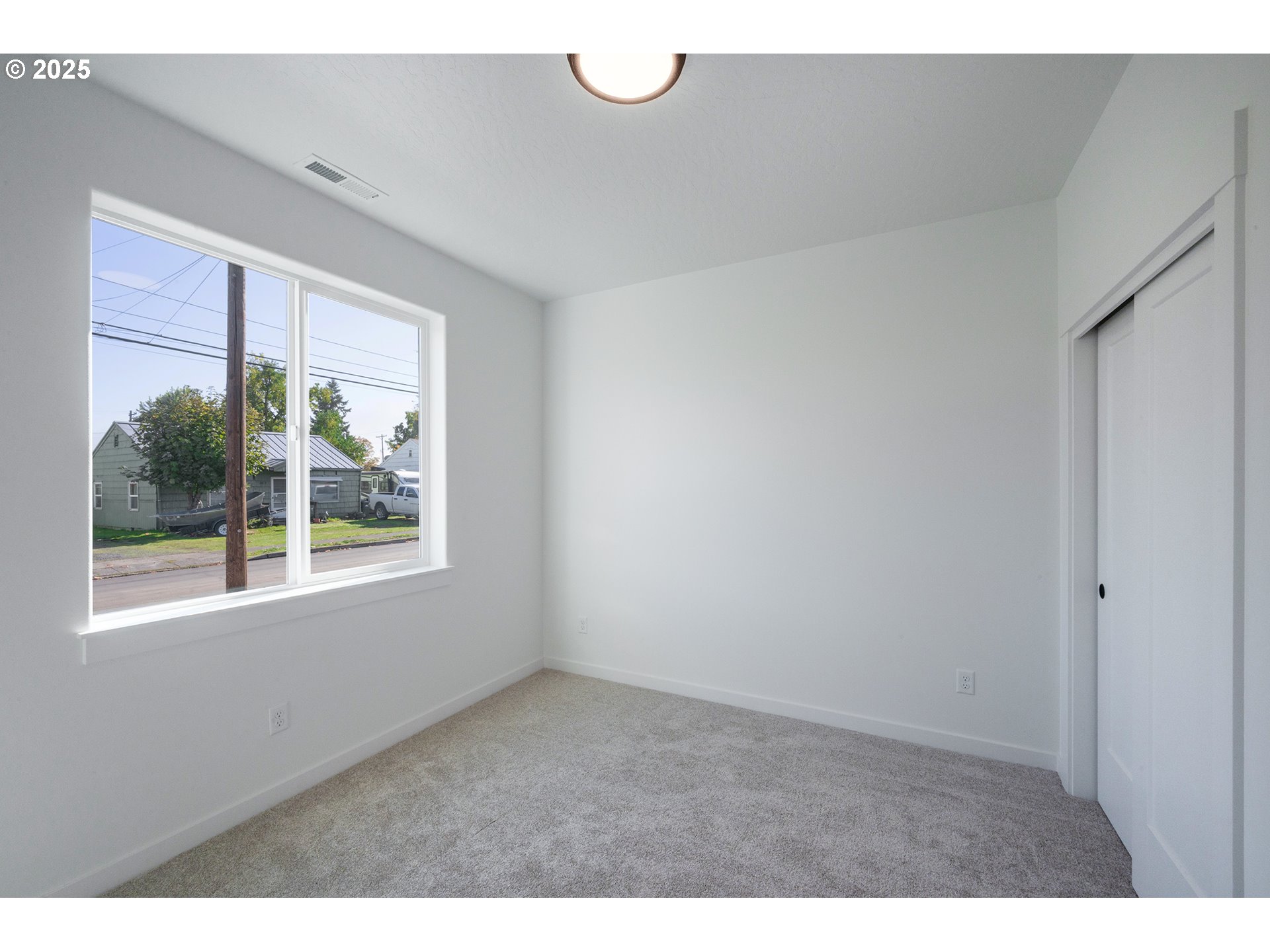 306 19th Street Springfield, OR 97477 - Photo 28 of 41