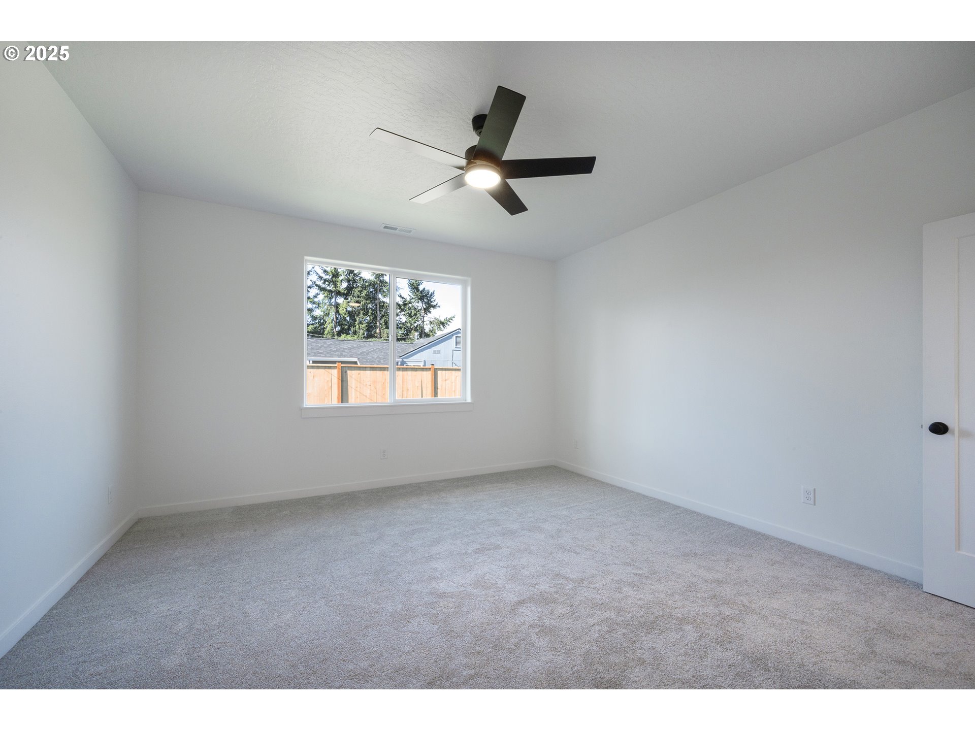 306 19th Street Springfield, OR 97477 - Photo 30 of 41