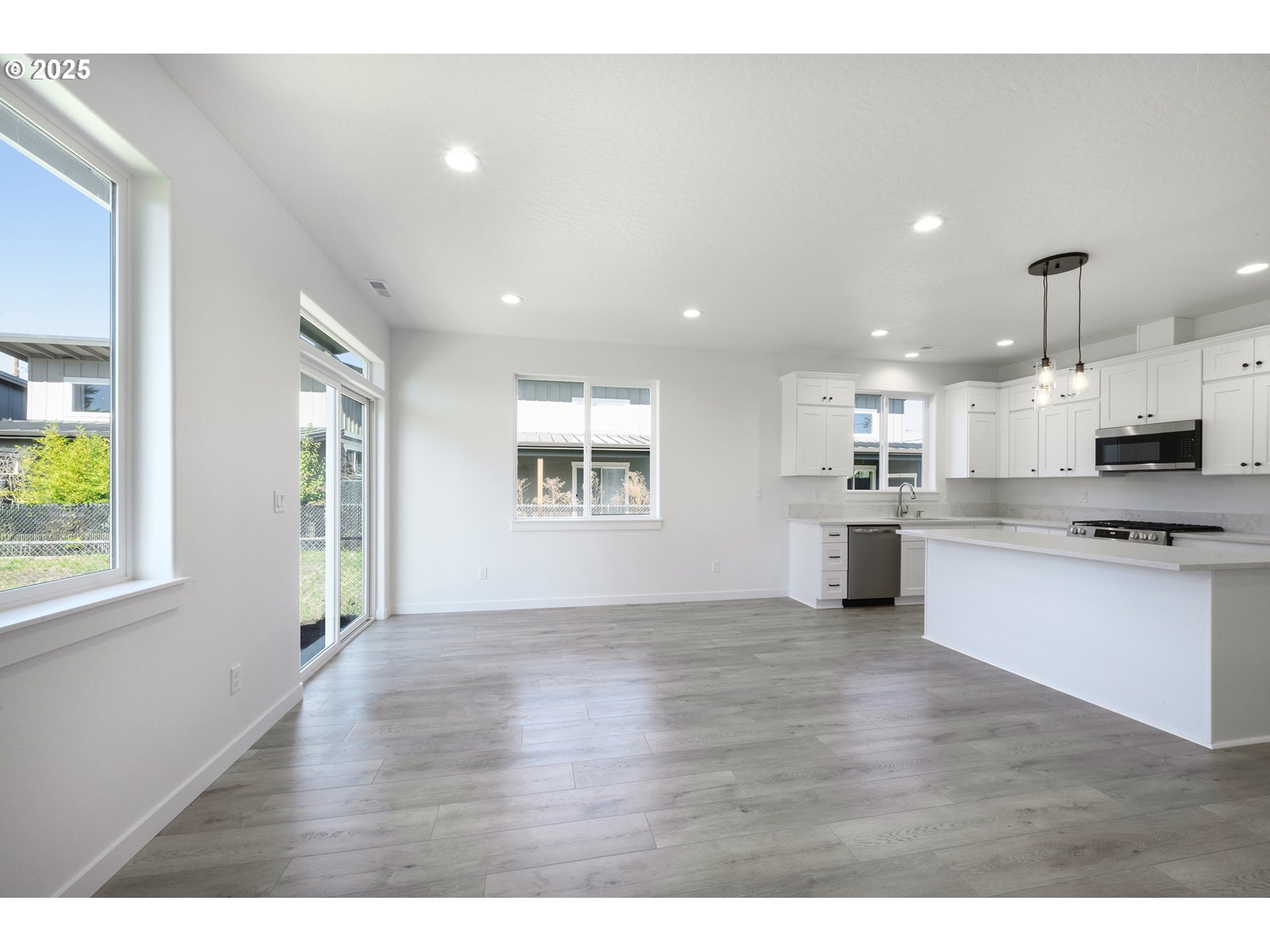 306 19th Street Springfield, OR 97477 - Photo 34 of 41