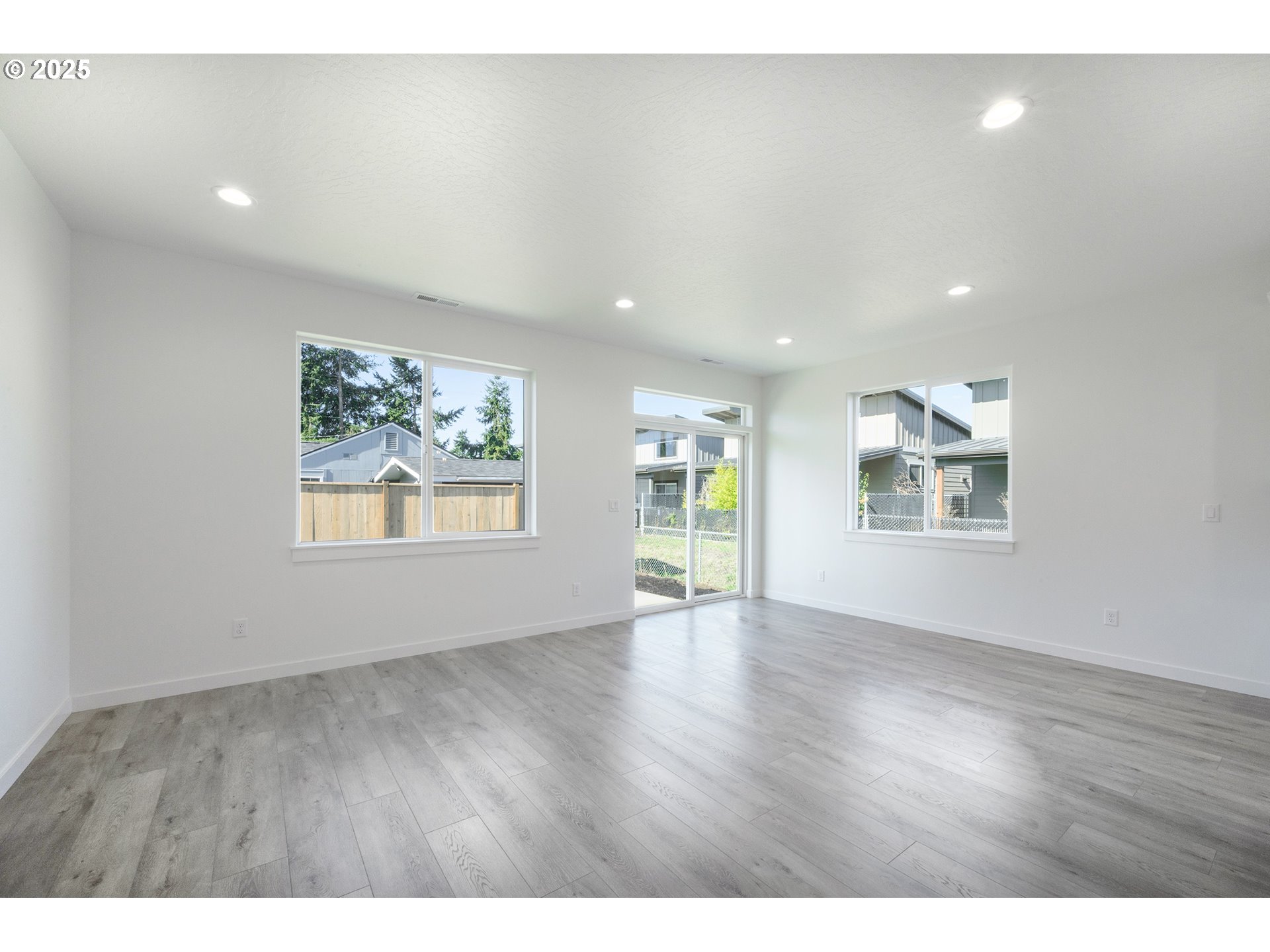 306 19th Street Springfield, OR 97477 - Photo 35 of 41