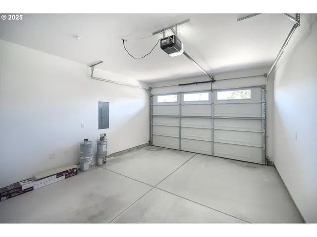 $419,900 | 306 19th Street, Springfield, OR 97477