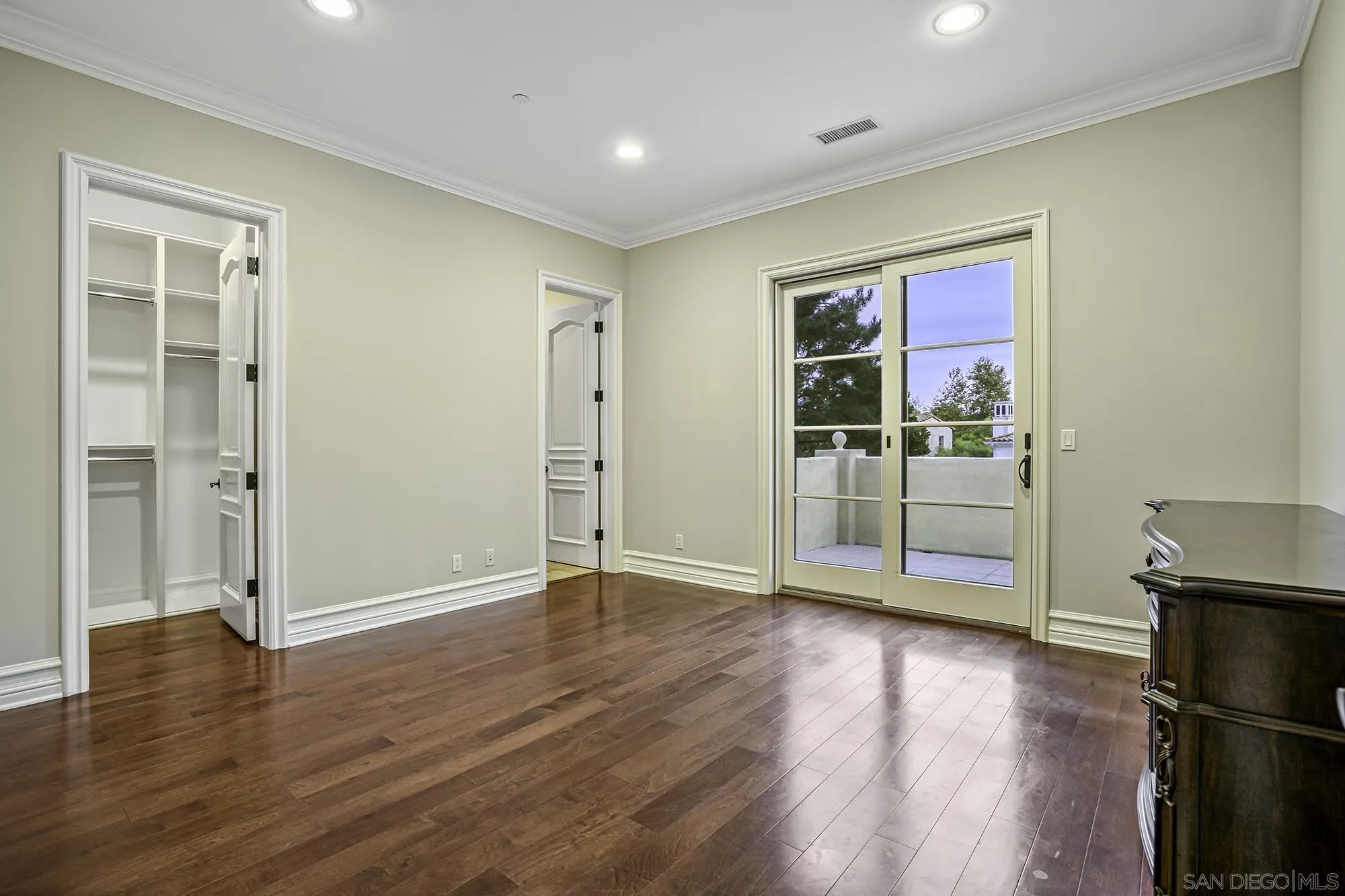 5259 Meadows Del Mar San Diego, CA 92130 - Photo 39 of 52