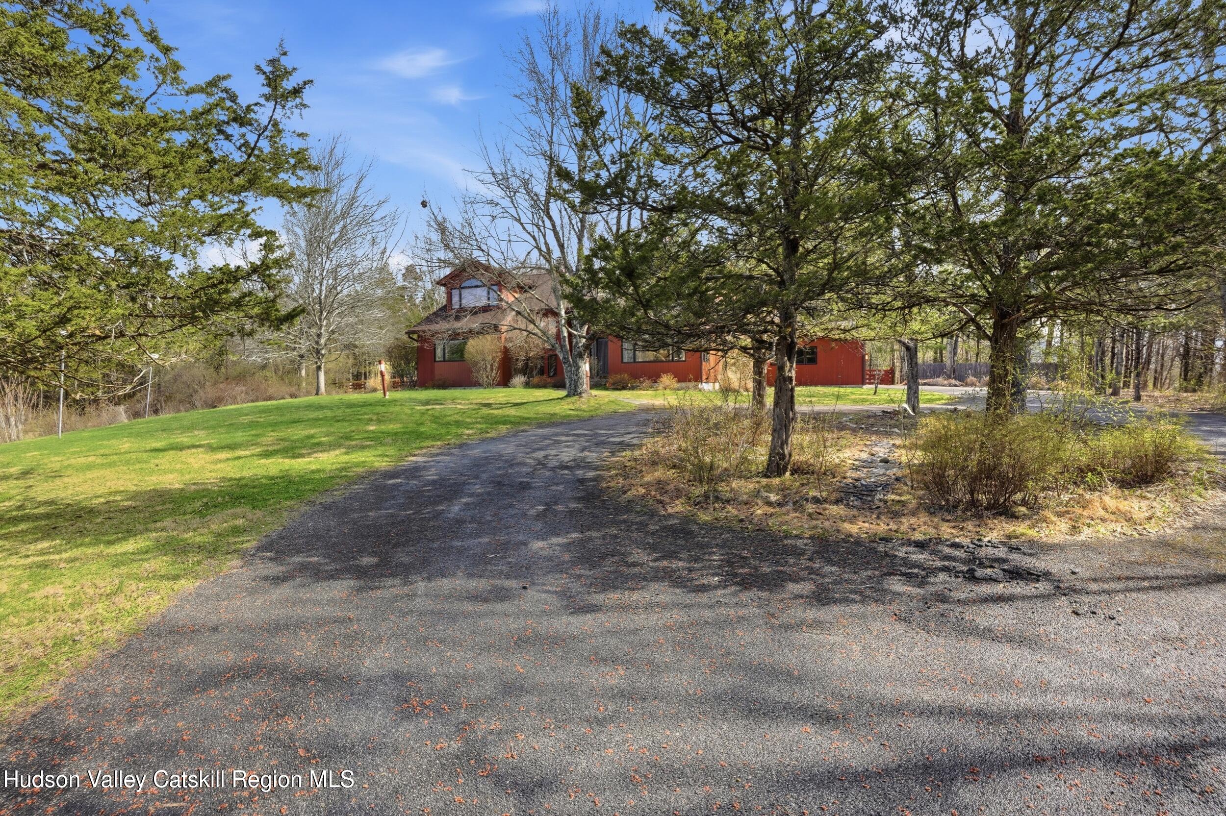 6 Tall Pines Road New Paltz, NY 12561 - Photo 6 of 45 driveway
