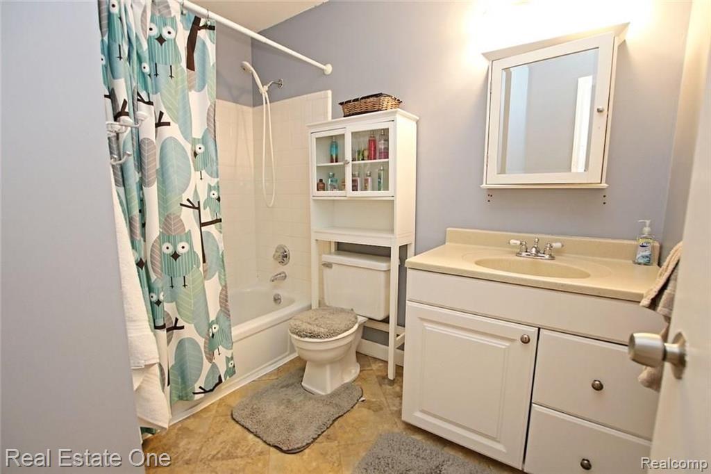 1345 East Fairview Lane Rochester Hills, MI 48306 - Photo 36 of 58