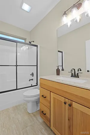 $565,000 | 1538 Sagaponak Lane, Troy, IL 62294