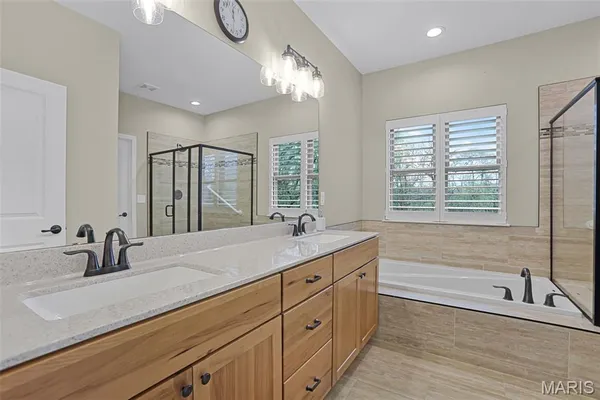 $565,000 | 1538 Sagaponak Lane, Troy, IL 62294