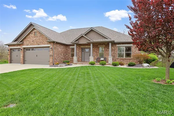 $565,000 | 1538 Sagaponak Lane, Troy, IL 62294