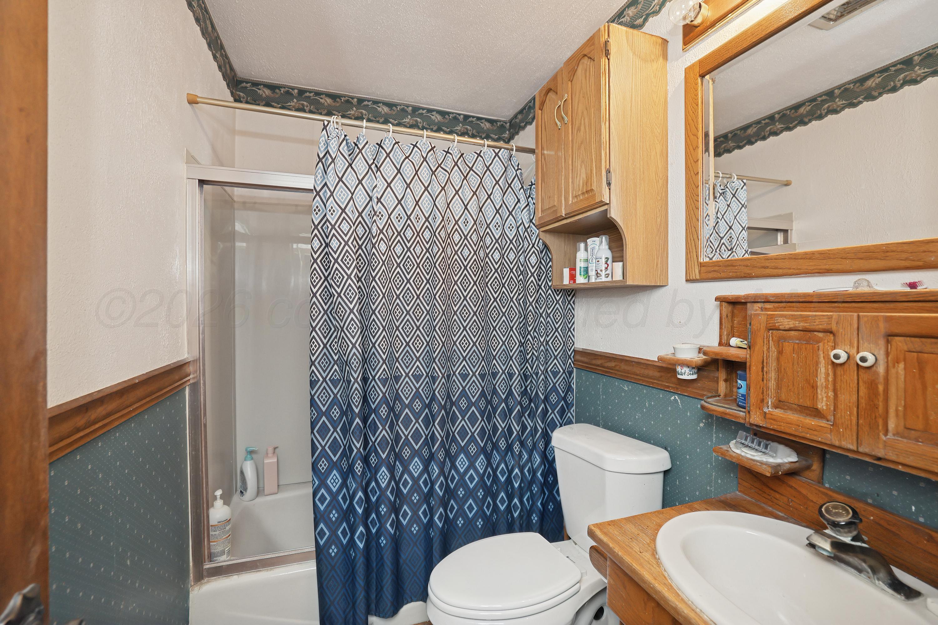 3402 South Ong Street Amarillo, TX 79109 - Photo 18 of 20 16-Bathroom