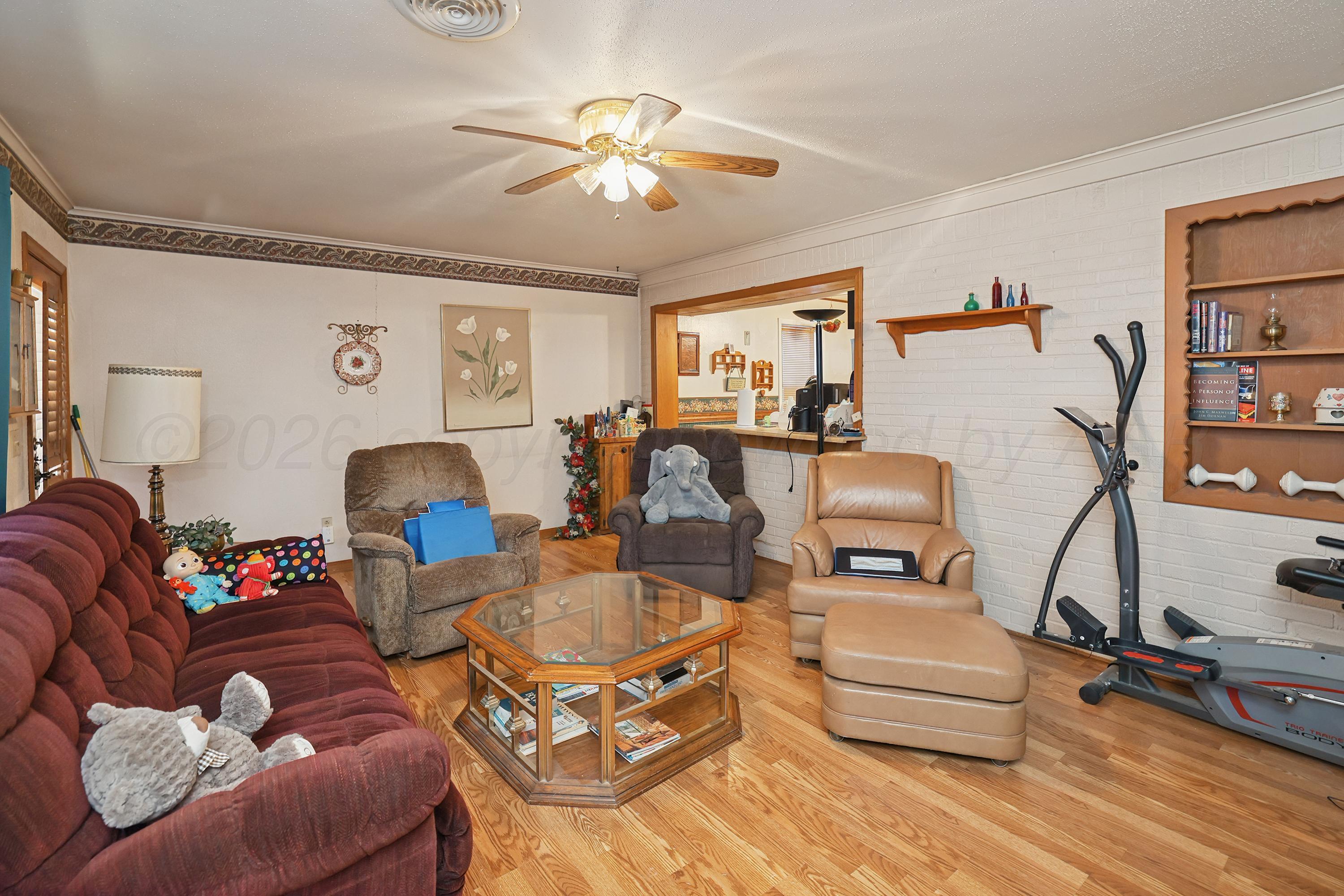 3402 South Ong Street Amarillo, TX 79109 - Photo 7 of 20 7-Living Area