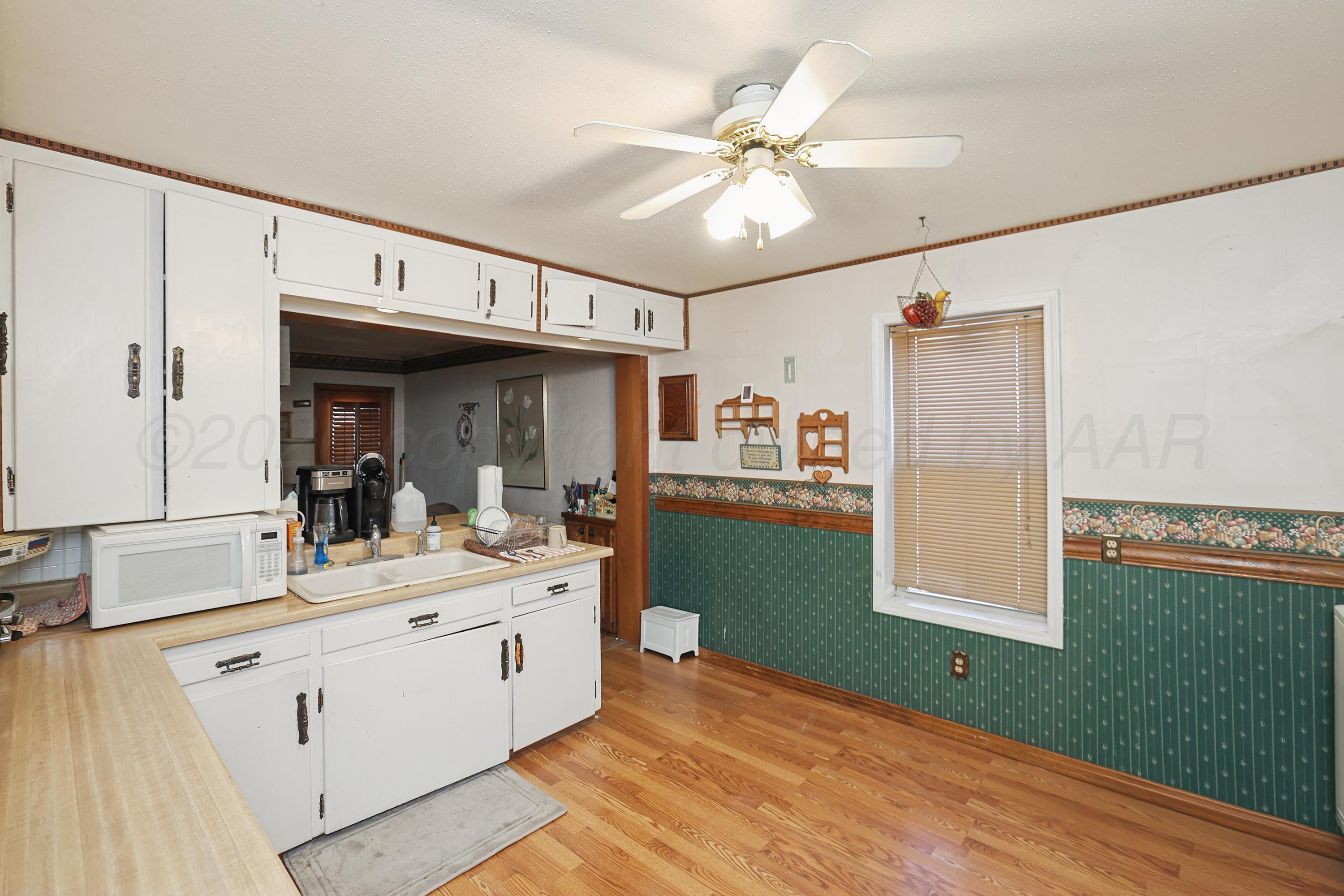 3402 South Ong Street Amarillo, TX 79109 - Photo 9 of 20 9-Kitchen
