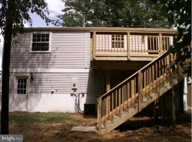 3207 Napper Road Alexandria, VA 22306 - Photo 2 of 3 Exterior (Rear)