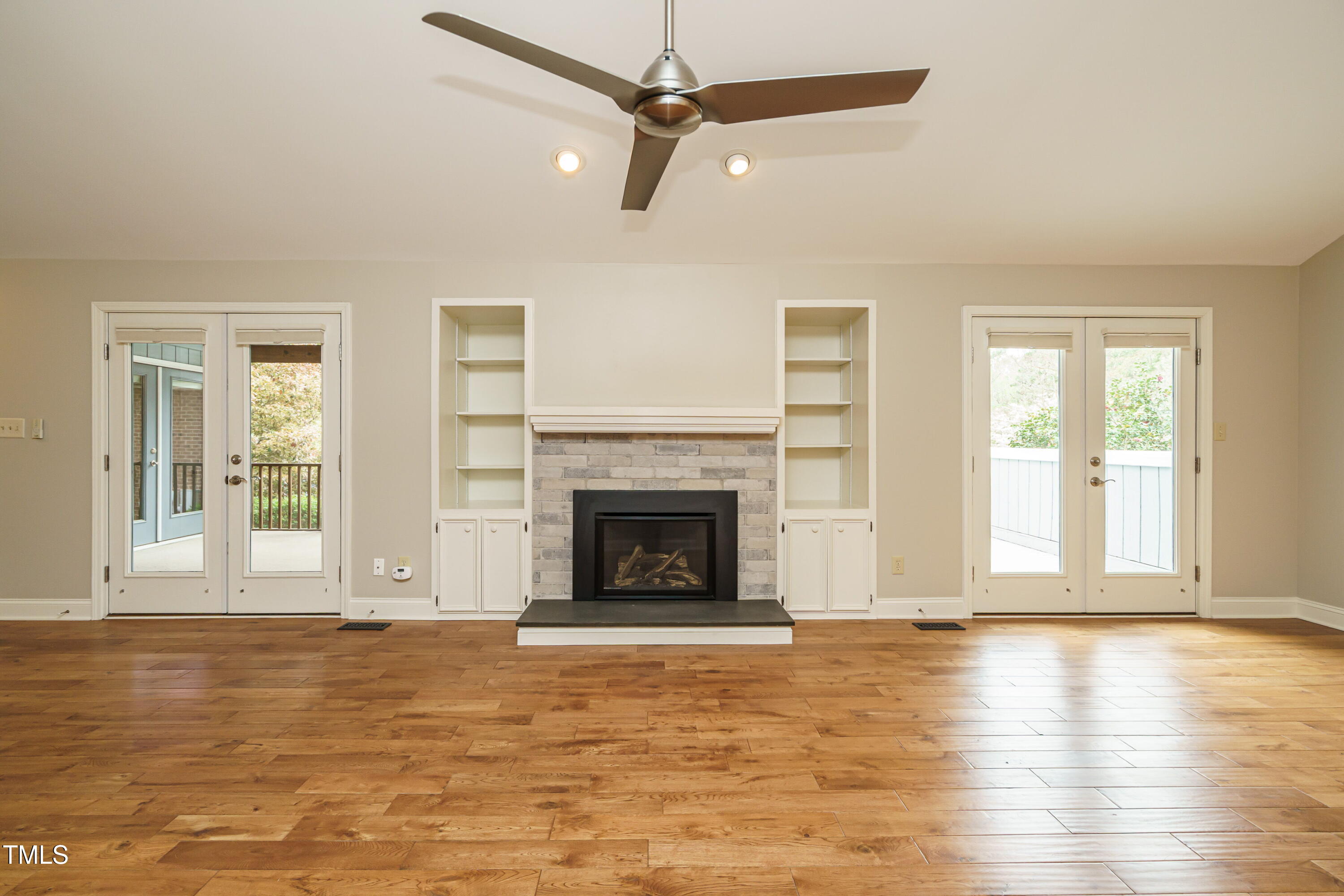 2916 Rue Sans Famille Raleigh, NC 27607 - Photo 6 of 32 008-original-living-room
