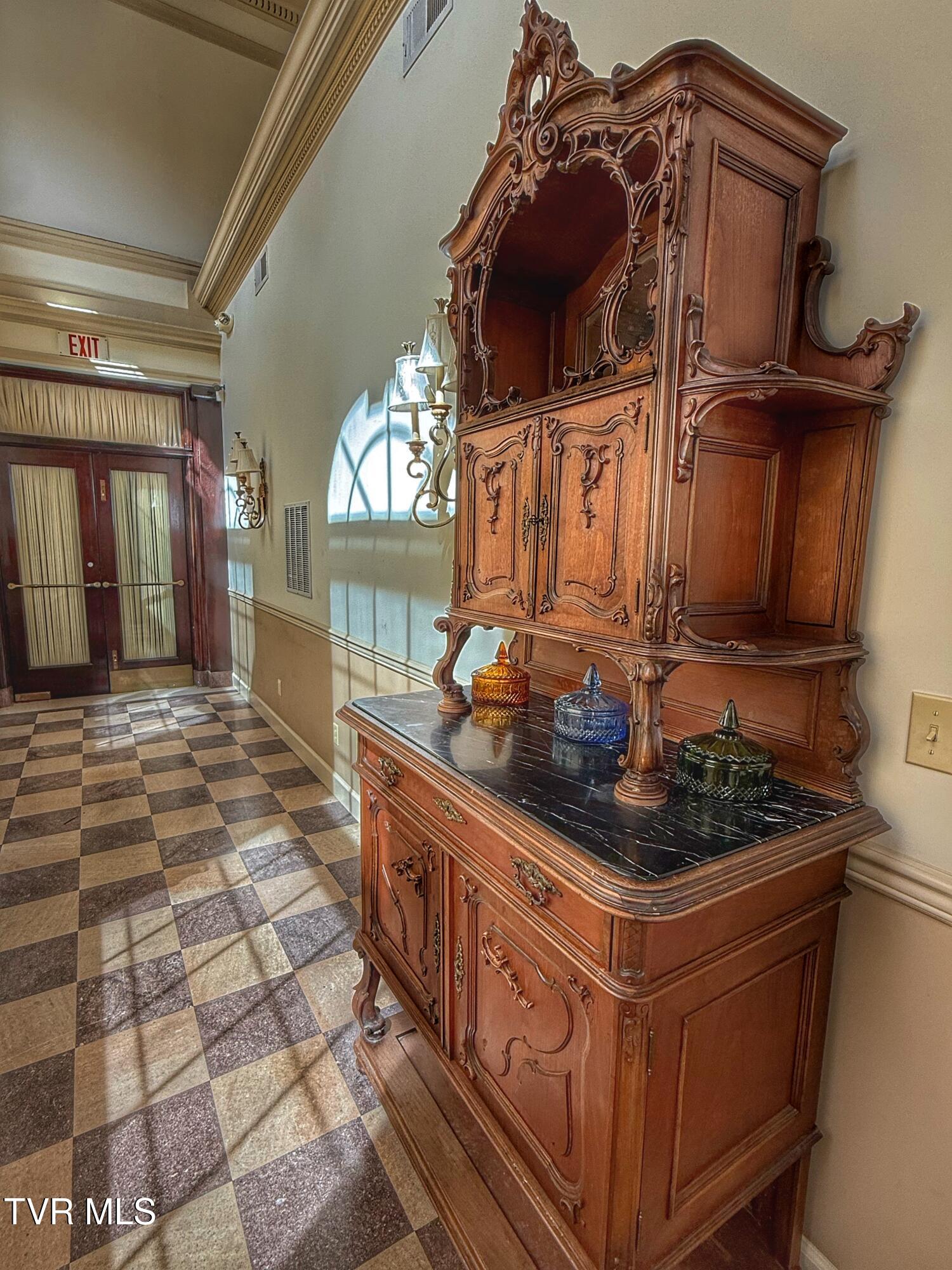 113 South Main Avenue Erwin, TN 37650 - Photo 5 of 15 IMG_7418