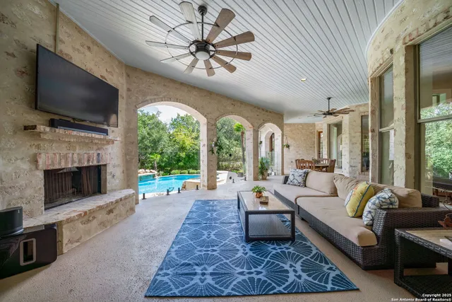 $2,149,000 | 144 Riverwood, Boerne, TX 78006