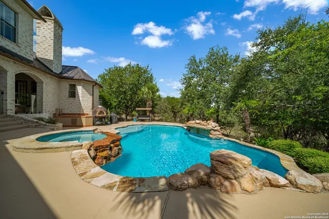 $2,149,000 | 144 Riverwood, Boerne, TX 78006
