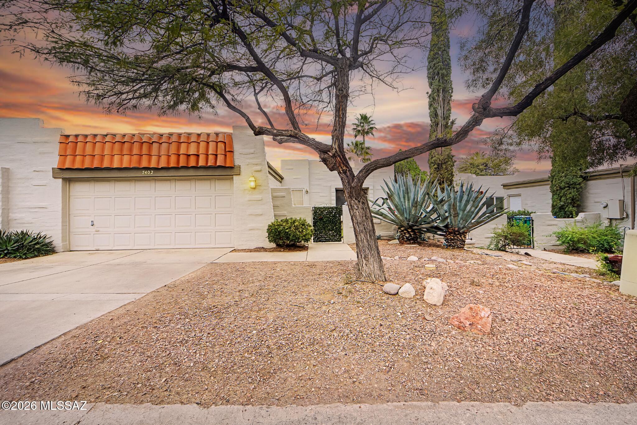 7402 East Wandering Road Tucson, AZ 85750 - Photo 2 of 38 Front Sunset