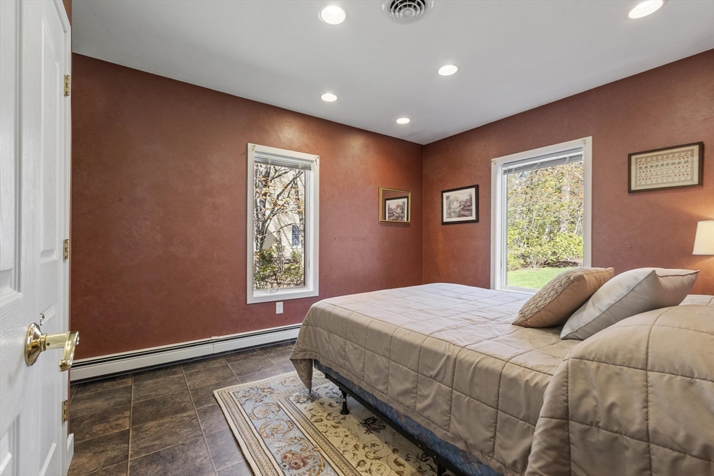 118 Willis Road Gardner, MA 01440 - Photo 27 of 42