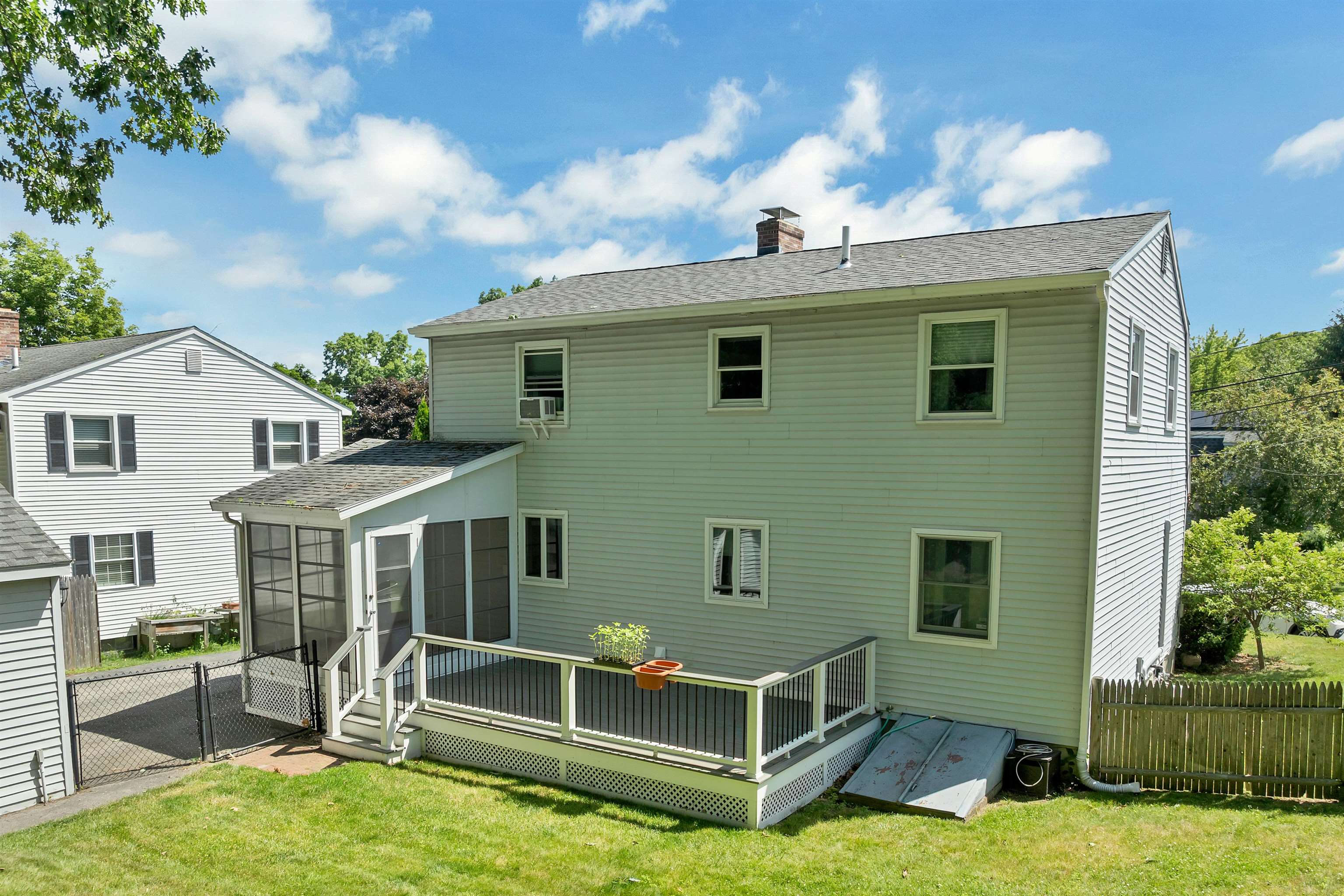 22 Jonathan Lane Manchester, NH 03104 - Photo 37 of 49