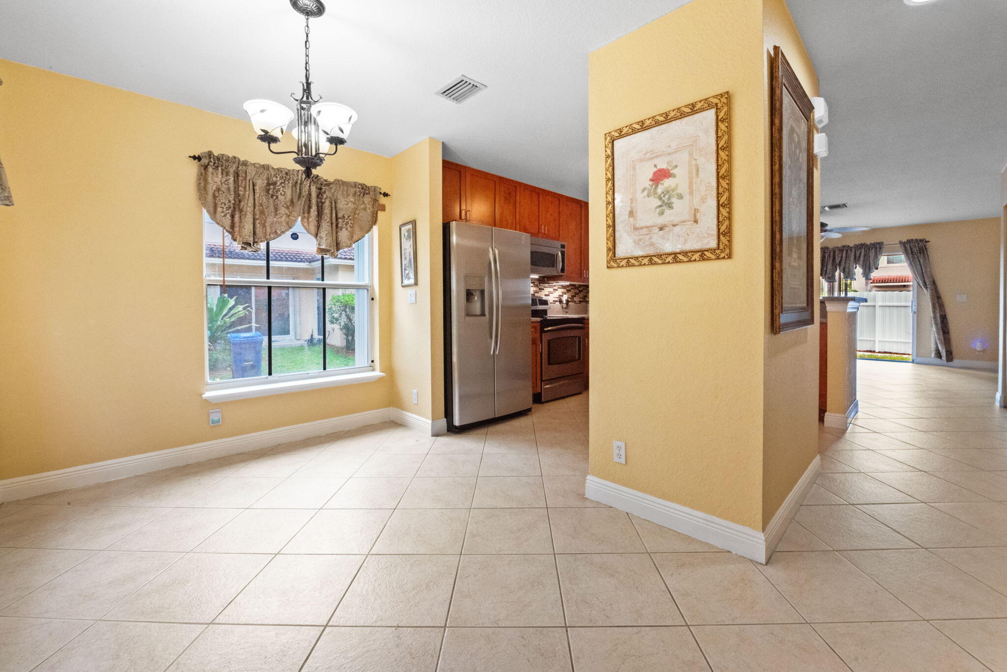 9999 Southwest 26th Court Miramar, FL 33025 - Photo 6 of 29 6-web-or-mls-9999-sw-26th-ct
