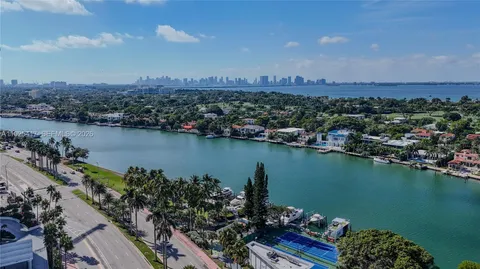 $400,000 | 5445 Collins Avenue, Unit 1504, Miami Beach, FL 33140