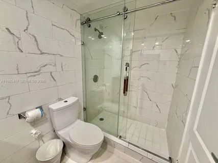 $400,000 | 5445 Collins Avenue, Unit 1504, Miami Beach, FL 33140