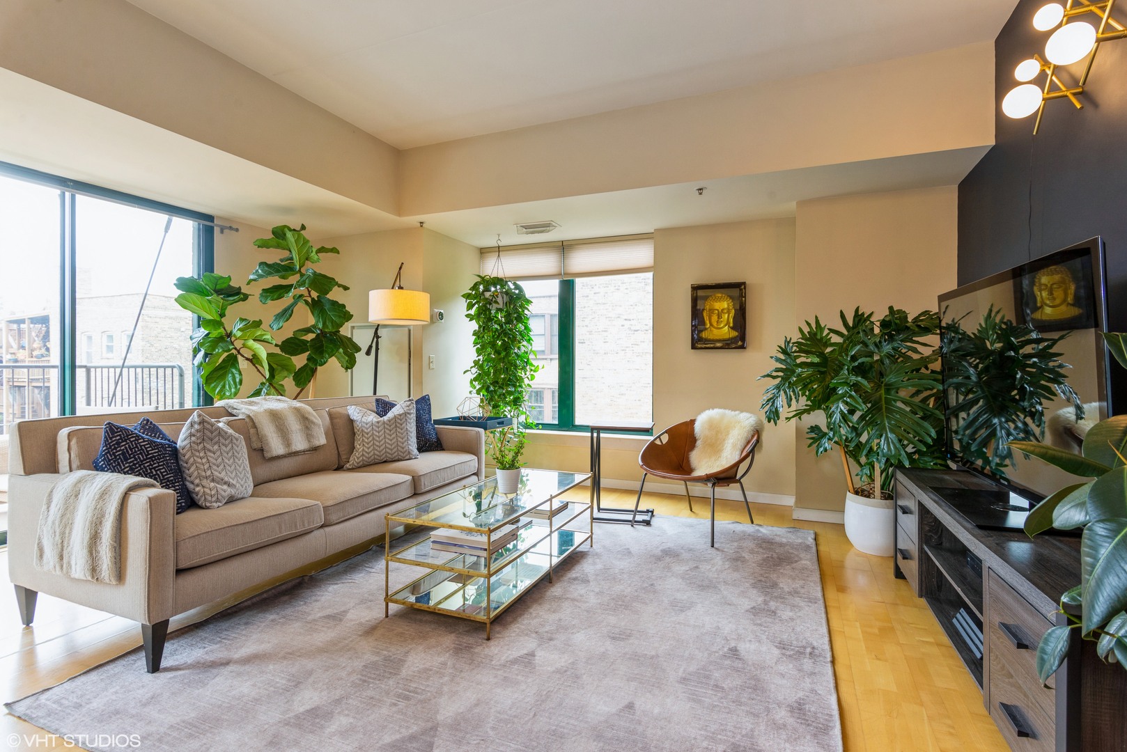 4848 North Sheridan Road, Unit 305 Chicago, IL 60640 - Photo 2 of 13 Gallery Image 2