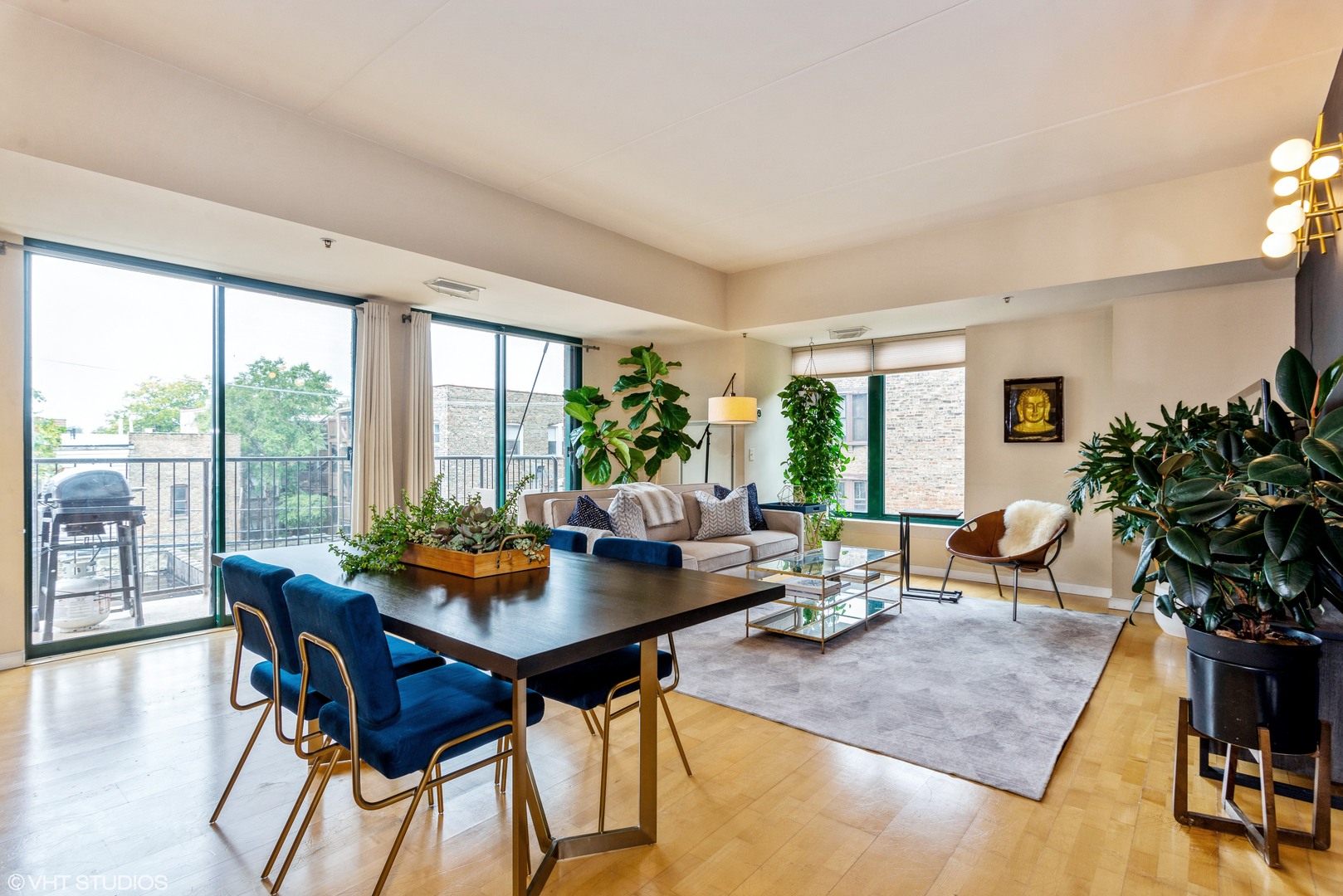 4848 North Sheridan Road, Unit 305 Chicago, IL 60640 - Photo 3 of 13 Gallery Image 3