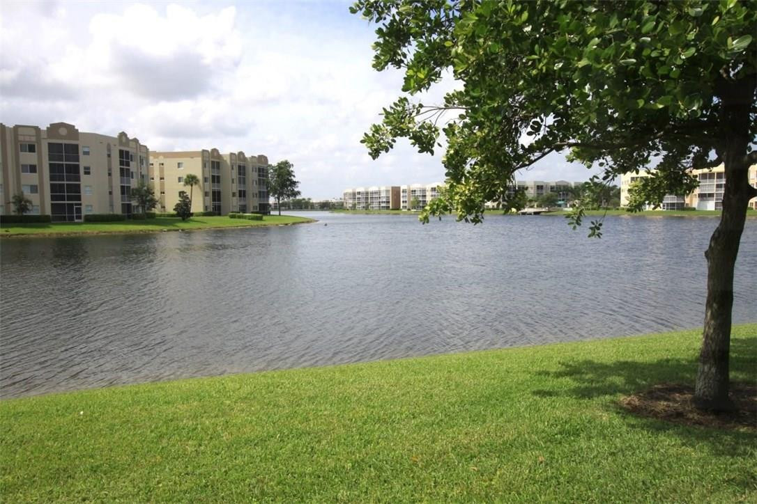 7864 Exeter Boulevard East, Unit 101 Tamarac, FL 33321 - Photo 2 of 20 Photo 2