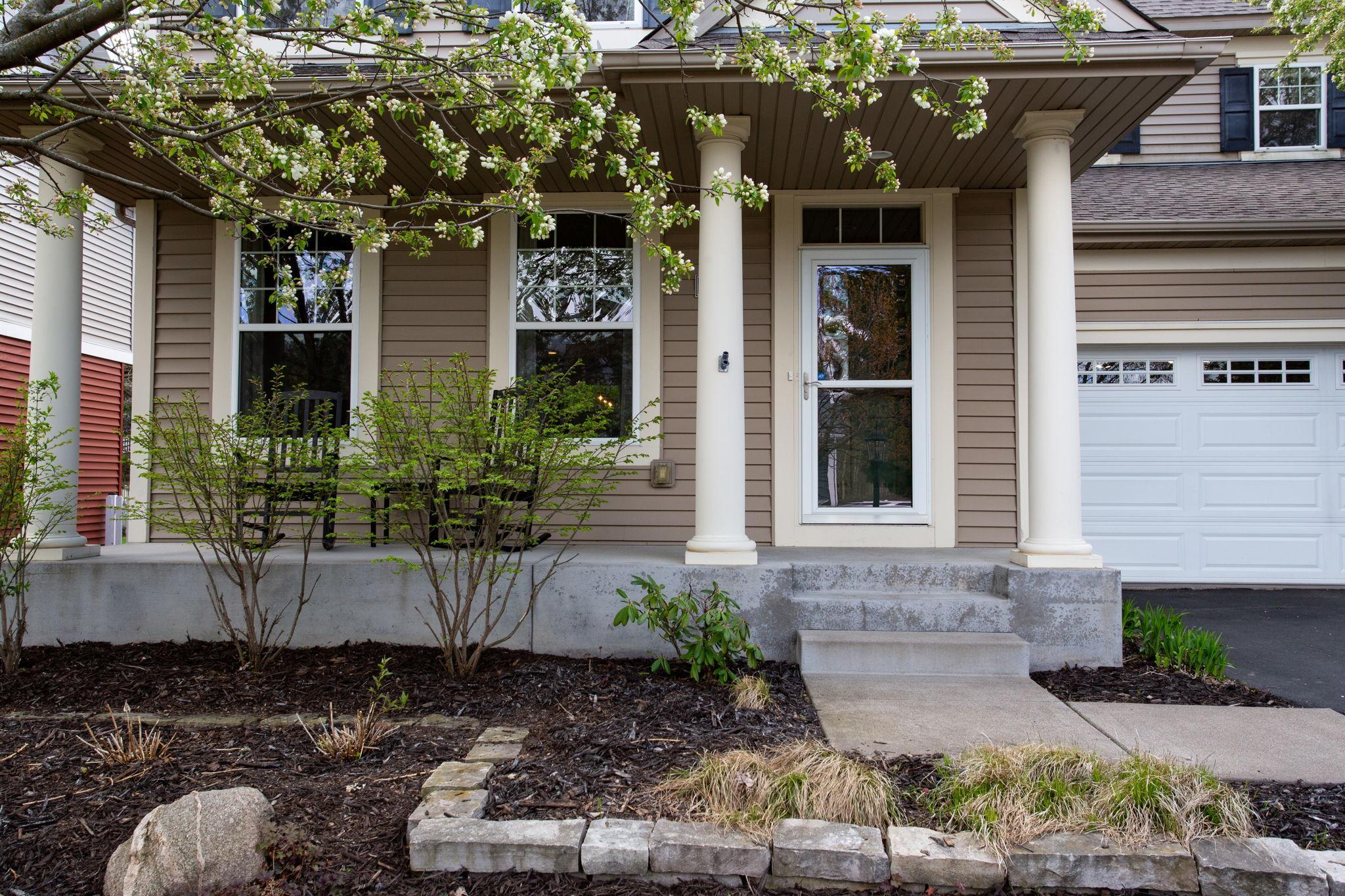 32 Founders Green Hudson, WI 54016 - Photo 3 of 58