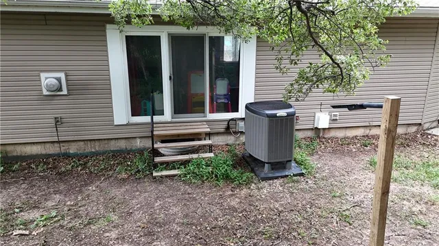 $270,000 | 1257 Highway 36, Hiawatha, KS 66434