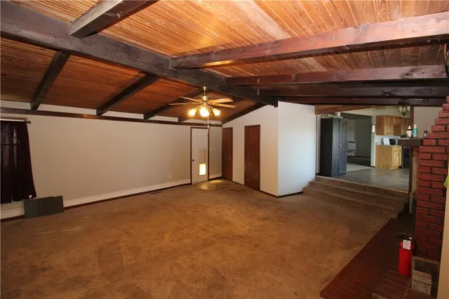 $270,000 | 1257 Highway 36, Hiawatha, KS 66434